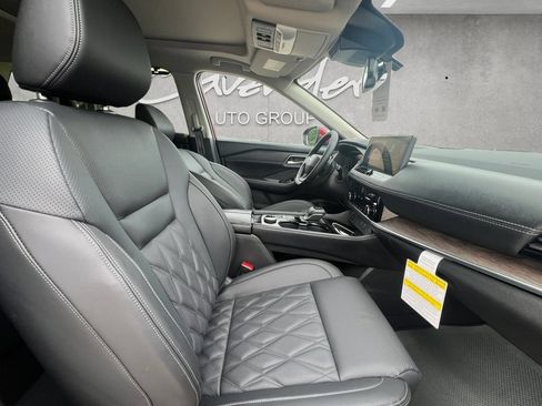 New 2026 Nissan Rogue Platinum w/ Platinum Premium Package AWD/4WD image 25