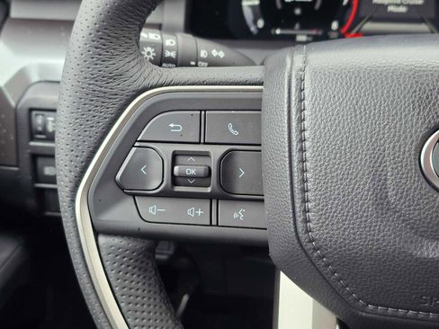 Used 2025 Toyota Tacoma TRD Sport image 29