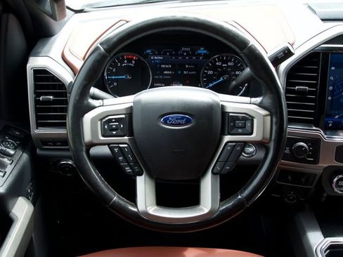 Used 2022 Ford F250 Platinum w/ FX4 Off-Road Package AWD/4WD image 16