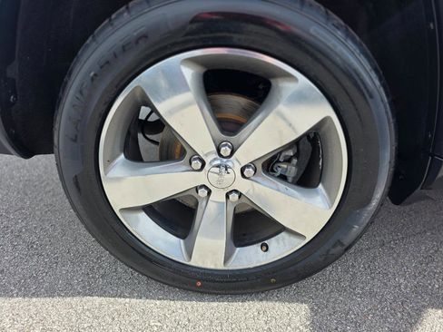 Used 2014 Jeep Grand Cherokee Limited image 22