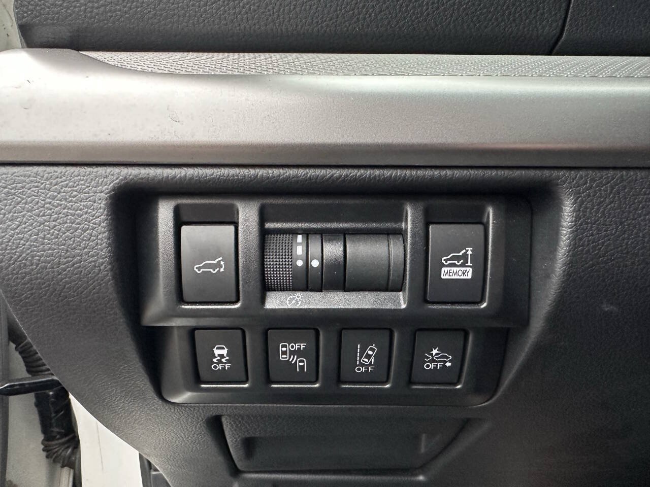 Used 2019 Subaru Outback 2.5i Premium AWD/4WD image 2