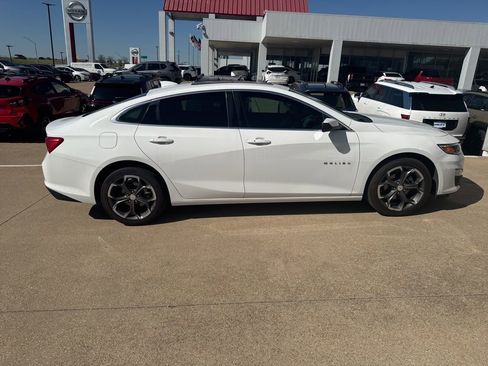 Used 2024 Chevrolet Malibu LT image 6