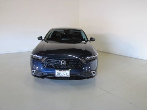 Used 2025 Honda Accord Touring image 2