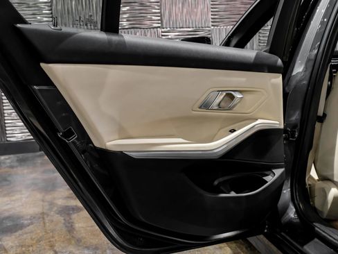 Used 2020 BMW 330i Sedan w/ Convenience Package image 49