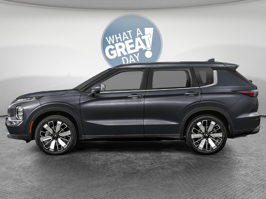 New 2026 Mitsubishi Outlander LE AWD/4WD image 3