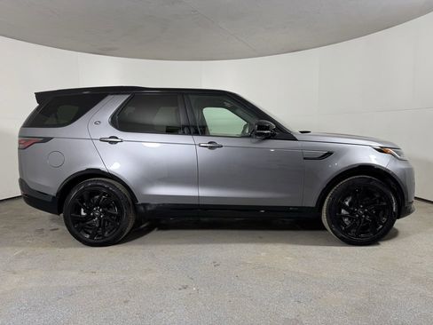 Used 2021 Land Rover Discovery S R-Dynamic image 5