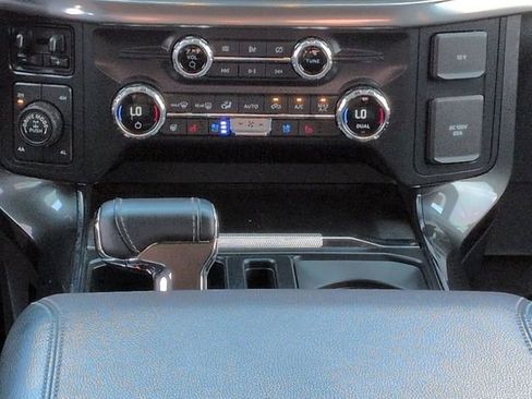 Certified 2021 Ford F150 Lariat w/ Equipment Group 502A High image 19