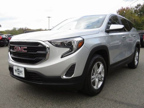 Used 2021 GMC Terrain SLE image 2