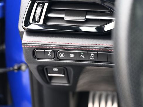 Used 2023 Acura MDX A-Spec image 25