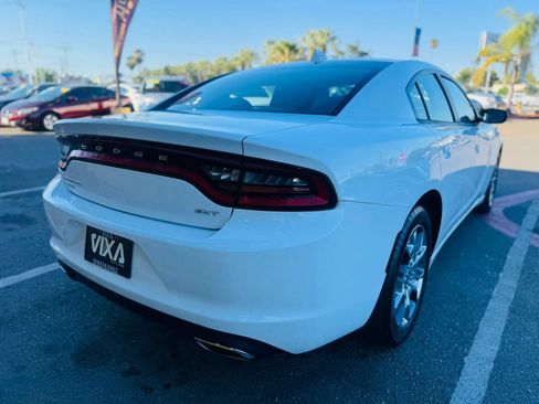 Used 2017 Dodge Charger SXT AWD/4WD image 5