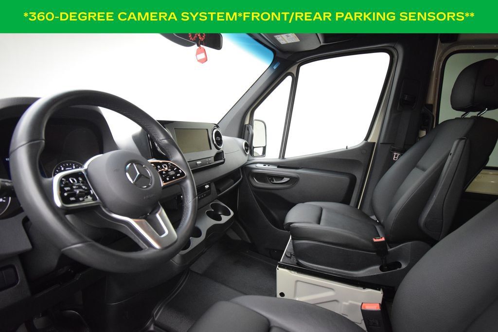 Used 2024 Mercedes-Benz Sprinter 2500 image 6