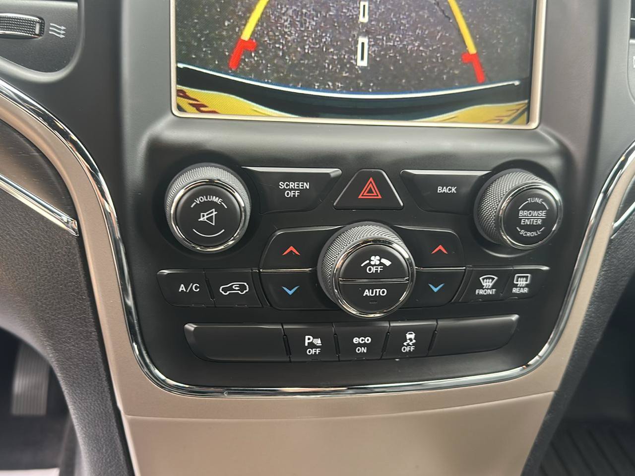 Used 2015 Jeep Grand Cherokee Limited AWD/4WD image 15