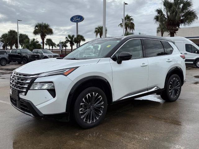 Certified 2026 Nissan Rogue Platinum w/ Platinum Premium Package AWD/4WD image 1