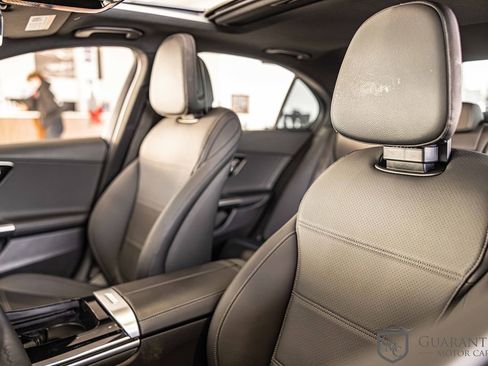 Used 2024 Mercedes-Benz C 300 4MATIC Sedan w/ Exclusive Trim Package image 20