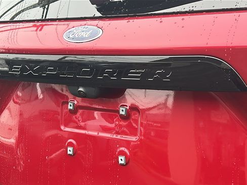 Used 2023 Ford Explorer ST w/ Equipment Group 401A AWD/4WD image 7