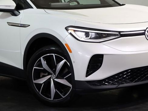 Used 2023 Volkswagen ID.4 Pro S image 8