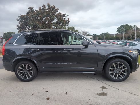 Used 2016 Volvo XC90 T6 Momentum w/ Momentum Plus Package image 11