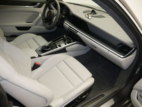 Certified 2023 Porsche 911 Turbo AWD/4WD image 22