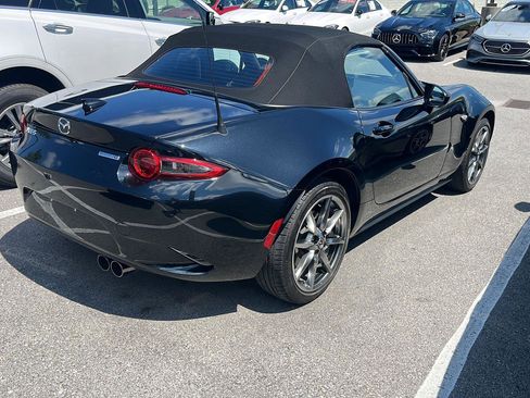 Used 2022 MAZDA MX-5 Miata Grand Touring w/ Weather Package RWD image 7