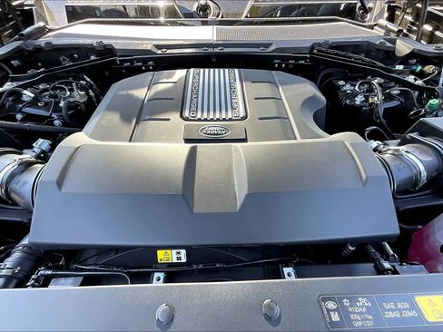 New 2025 Land Rover Defender 90 V8 image 13