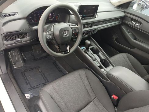 Used 2025 Honda Accord SE image 13