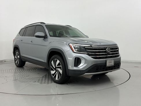 Used 2026 Volkswagen Atlas SE AWD/4WD image 7