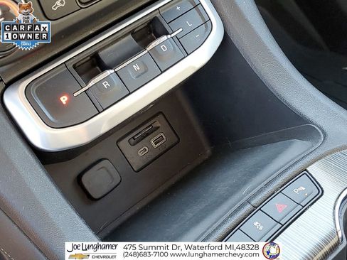 Certified 2020 GMC Acadia SLT w/ LPO, Floor Liner Package image 18