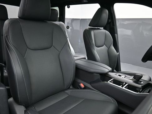 Used 2025 Lexus TX 350 AWD w/ Technology Package image 21