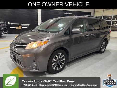 Used 2019 Toyota Sienna XLE image 1