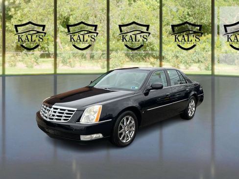 Used 2008 Cadillac DTS Performance FWD image 1