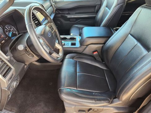 Used 2021 Ford Expedition XLT image 12