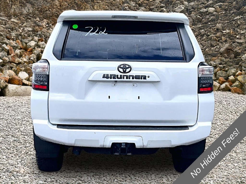 Used 2016 Toyota 4Runner SR5 Premium AWD/4WD image 4