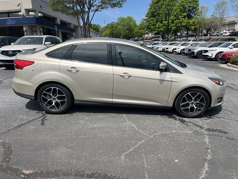 Used 2018 Ford Focus SEL image 6