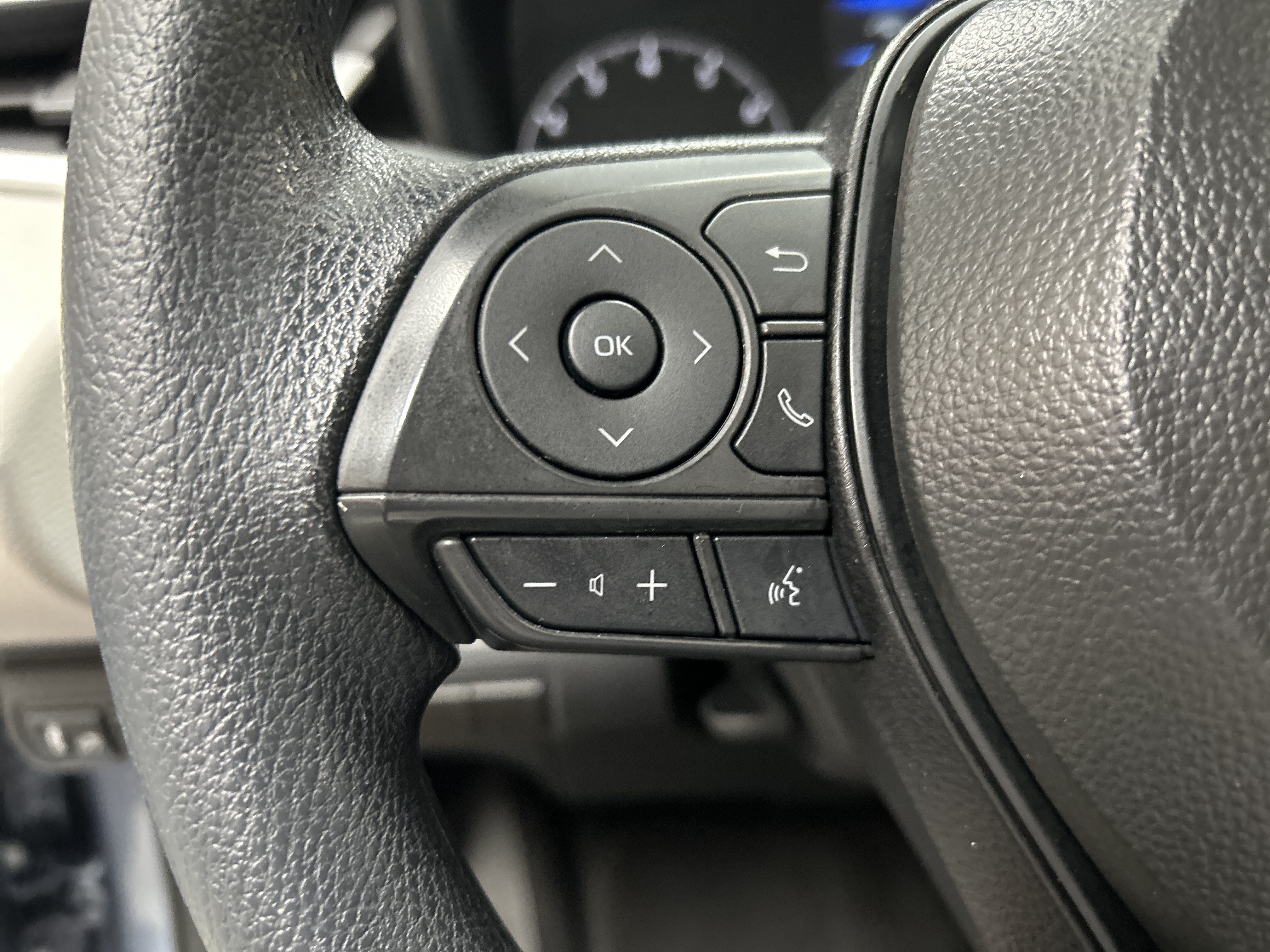 Used 2025 Toyota Corolla LE FWD image 19