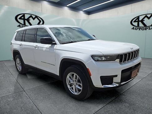 Used 2023 Jeep Grand Cherokee L Laredo RWD image 1