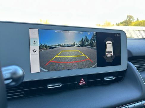 Used 2024 Hyundai Ioniq 5 SEL image 17