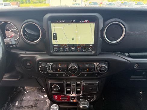 Used 2020 Jeep Wrangler Unlimited Rubicon w/ Quick Order Package 28Y Recon AWD/4WD image 25