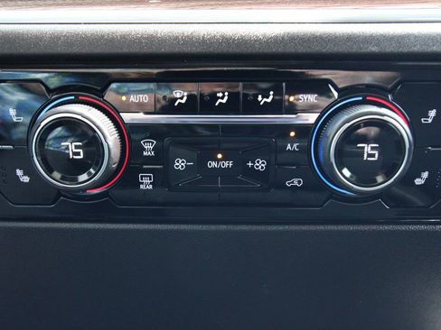 Used 2023 Chevrolet Silverado 1500 LT image 27