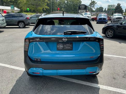 Used 2025 Nissan Kicks SR w/ Illumination Package FWD image 5