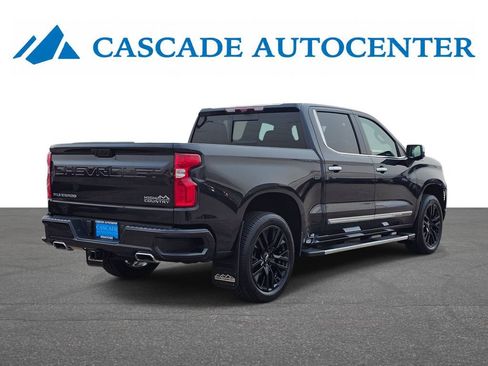 Certified 2022 Chevrolet Silverado 1500 High Country w/ Technology Package AWD/4WD image 9