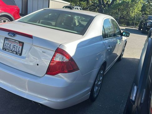 Used 2010 Ford Fusion SE image 1