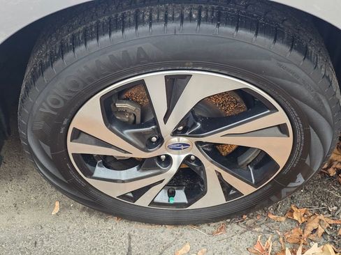 Used 2024 Subaru Legacy Premium image 8