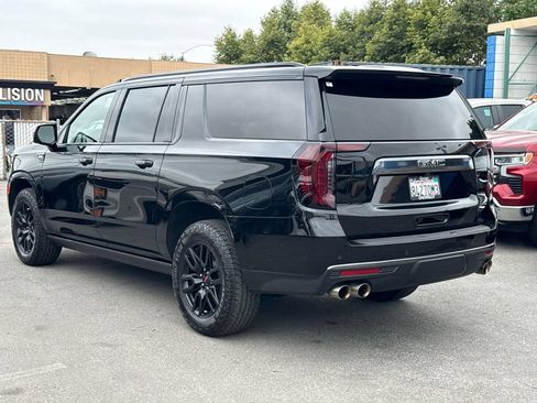 Used 2023 GMC Yukon XL AT4 w/ AT4 Premium Package AWD/4WD image 5
