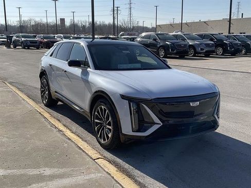 New 2026 Cadillac Lyriq Sport image 8