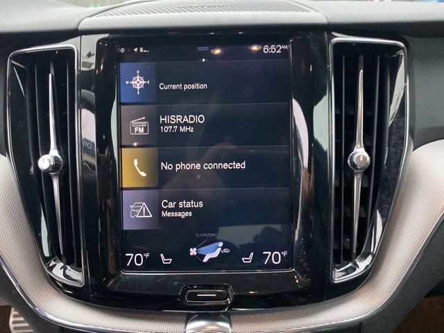 Used 2019 Volvo XC60 T5 R-Design w/ Protection Package Premier AWD/4WD image 11