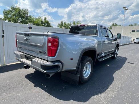 Used 2026 Chevrolet Silverado 3500 High Country w/ High Country Premium Package AWD/4WD image 3