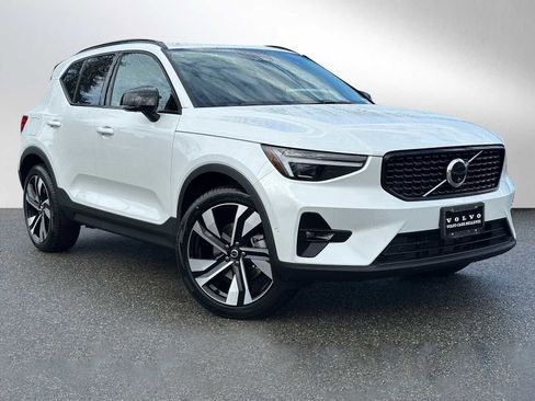 New 2026 Volvo XC40 B5 Ultra w/ Climate Package image 1