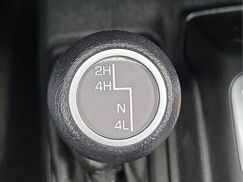Used 2021 Jeep Gladiator Sport AWD/4WD image 17