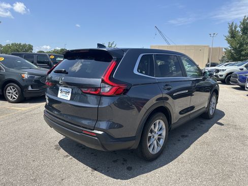 Used 2025 Honda CR-V EX image 5