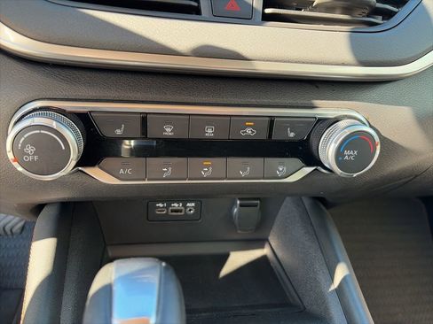 Used 2021 Nissan Altima 2.0 SR image 14